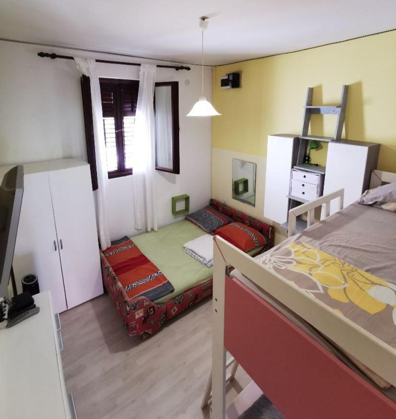 Unique Apartments Malinska Ngoại thất bức ảnh